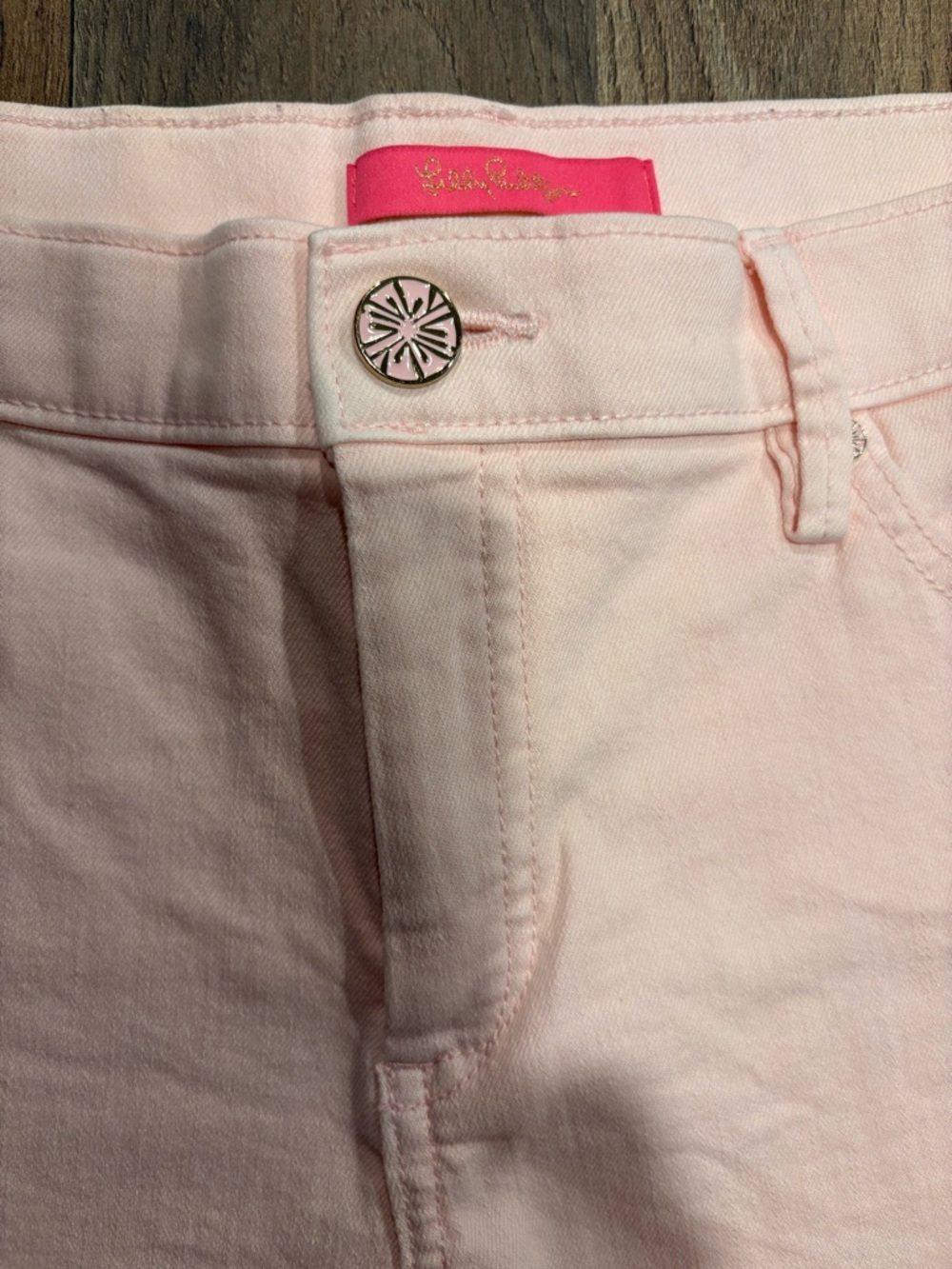 Lilly Pulitzer South Ocean Pink High Rise Frayed Hem Denim Shorts size 6 - Picture 3 of 9